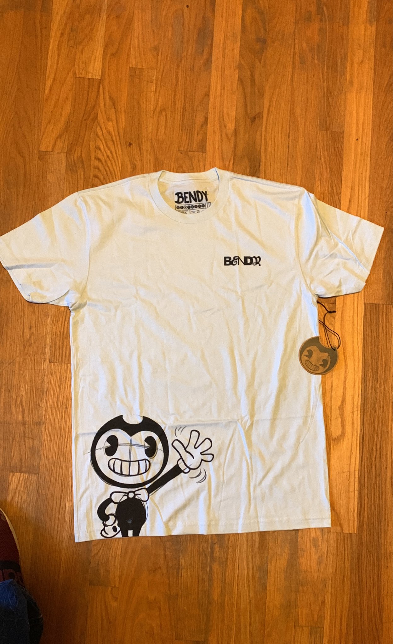 Bendy shirt store