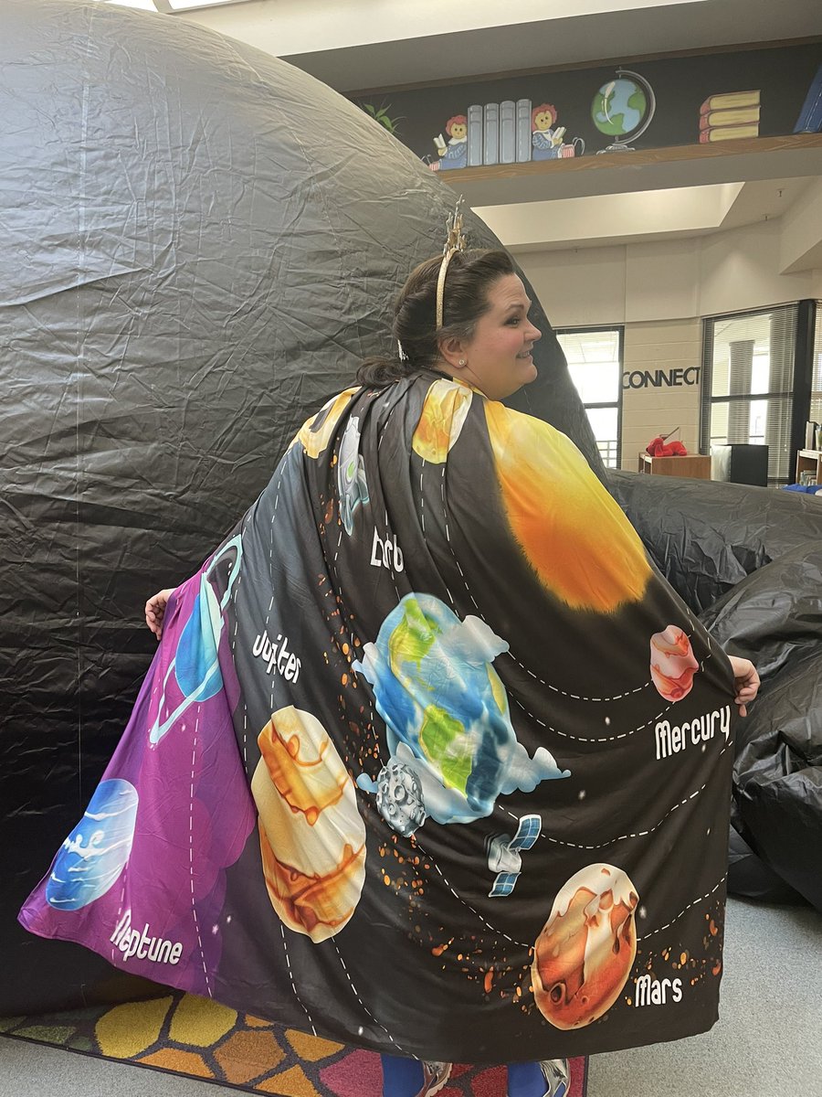 It’s Star Lab week at <a href="/MountainViewJCS/">Mountain View Elem</a> . Of course I needed a new outfit! We are going to space! Thank you <a href="/jcityTNschools/">JohnsonCitySchools</a> <a href="/JCPSFoundation/">JCPS Foundation</a> for giving our students access to these resources that provide enriching experiences. #librarylife #STEAM
