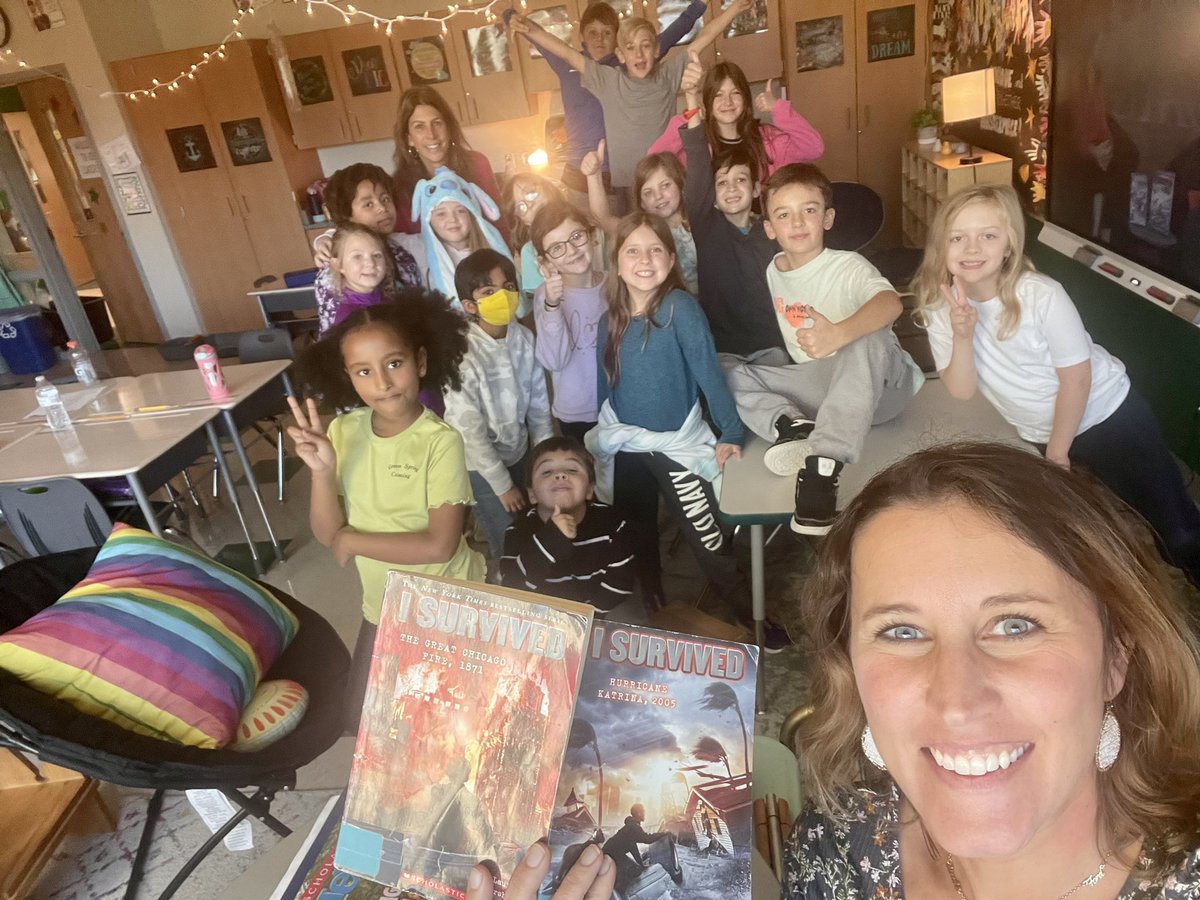cb_flack_attack's tweet image. Today we joined author: Lauren Tarshis, who wrote the I Survived series. We had the best time learning about how she gets her information & what motivates her to write these incredible books! A huge thank you all the way from Pa, Lauren! @MicrosoftFlip @laurenTarshis @scholastic