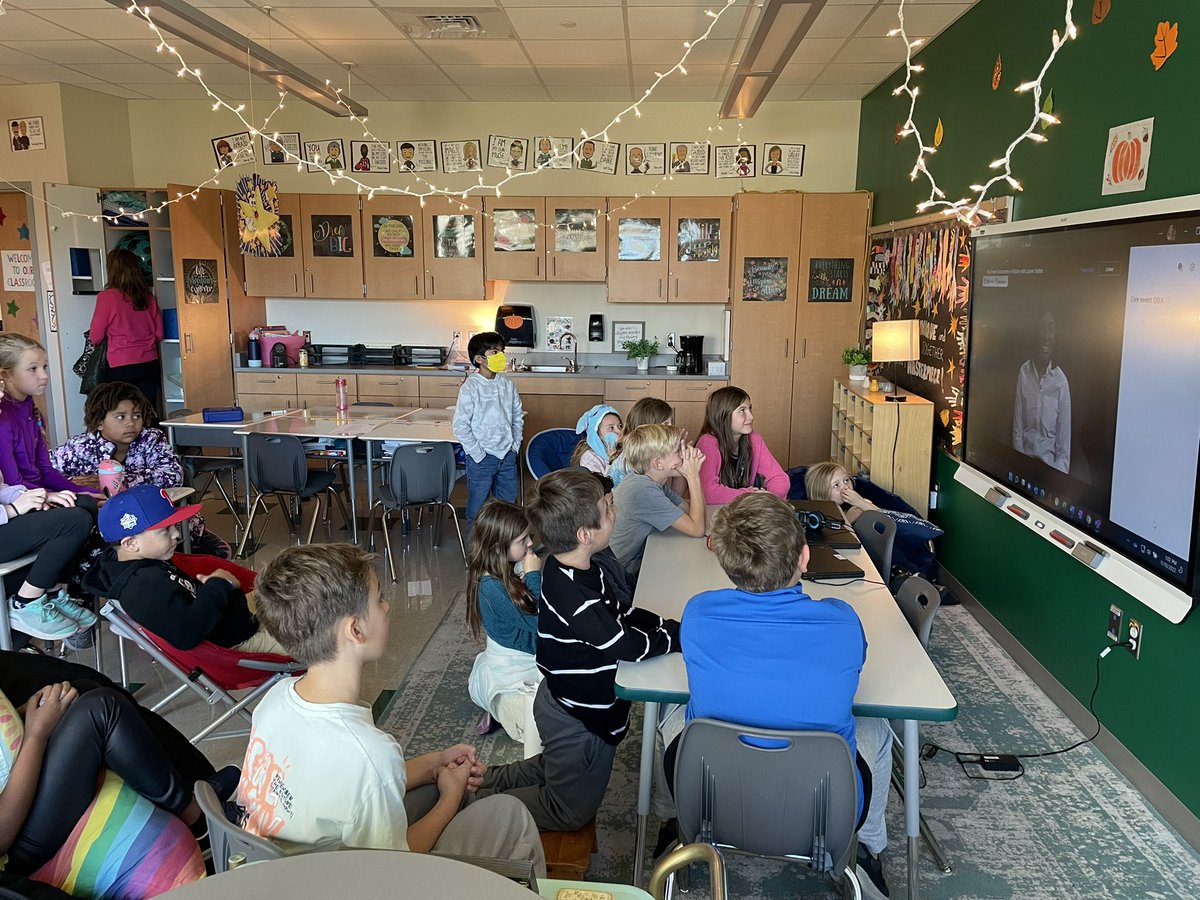 cb_flack_attack's tweet image. Today we joined author: Lauren Tarshis, who wrote the I Survived series. We had the best time learning about how she gets her information & what motivates her to write these incredible books! A huge thank you all the way from Pa, Lauren! @MicrosoftFlip @laurenTarshis @scholastic