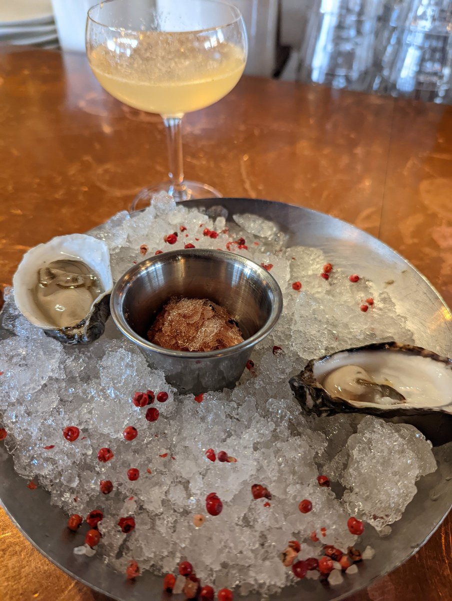 histarchsteph's tweet photo. Enjoying a lovely lunch at The Pink Door. https://t.co/pfielXTLA6
