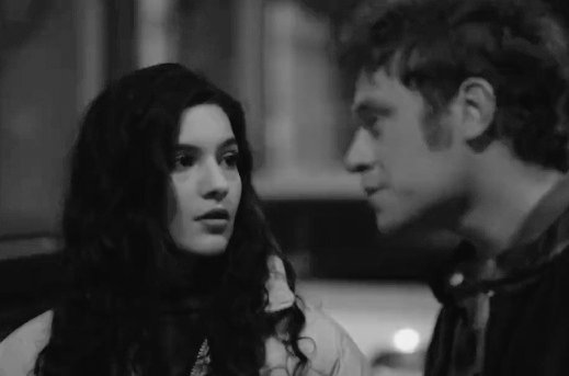 mermaidoya's tweet photo. "Sen geldin vefakâr duygular geldi .
Çünkü hem sen geldin ,hem bahar geldi ." 🖤
#ArLin https://t.co/YcJXpbOTLd