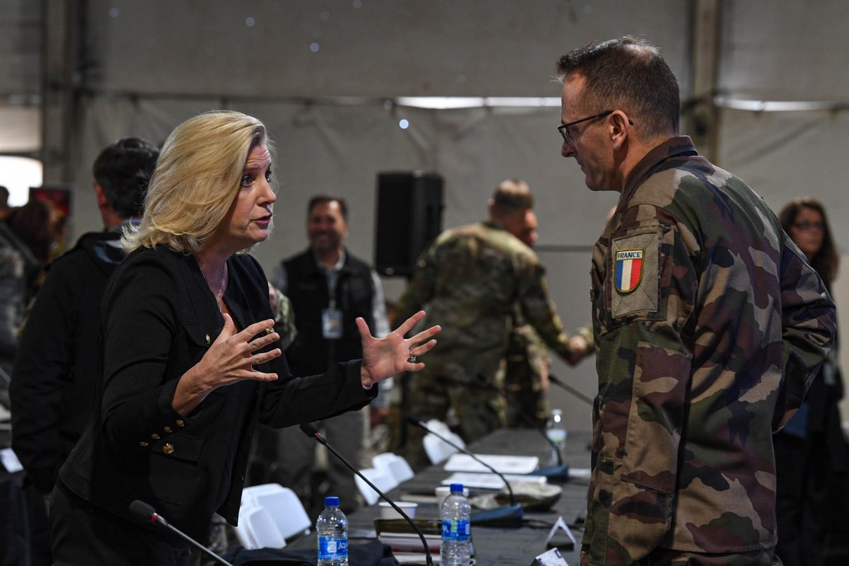 SecArmy's tweet photo. This week’s at @ArmyFutures-hosted #PC22 tested how @USArmy weapon &amp; C2 systems integrate w/ our @deptofdefense joint force &amp; multinational partners. To fight &amp; win, our all-domain, coalition force requires a data network that can optimize AI &amp; autonomous advancements. #CJADC2 https://t.co/05owg1w6LA