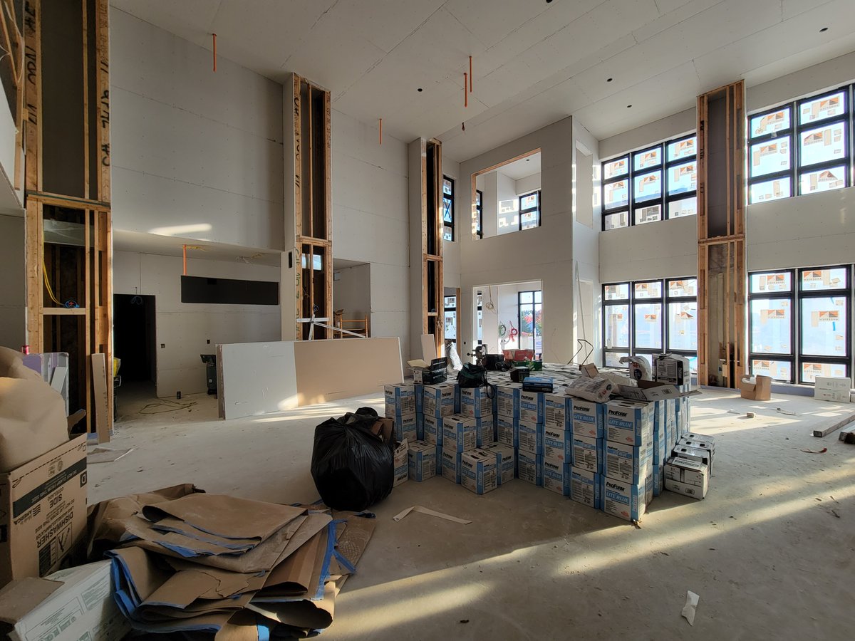 OppidanInc's tweet photo. Construction for The Pillars of Lakeville is looking great. The huge windows and beautiful setting for this community will create a stunning place to call home. Learn more here: https://t.co/W78JvFjQAi
#OppidanBuilds #AssistedLiving #MemoryCare #AssistedLiving https://t.co/kcQgy2Kiyf