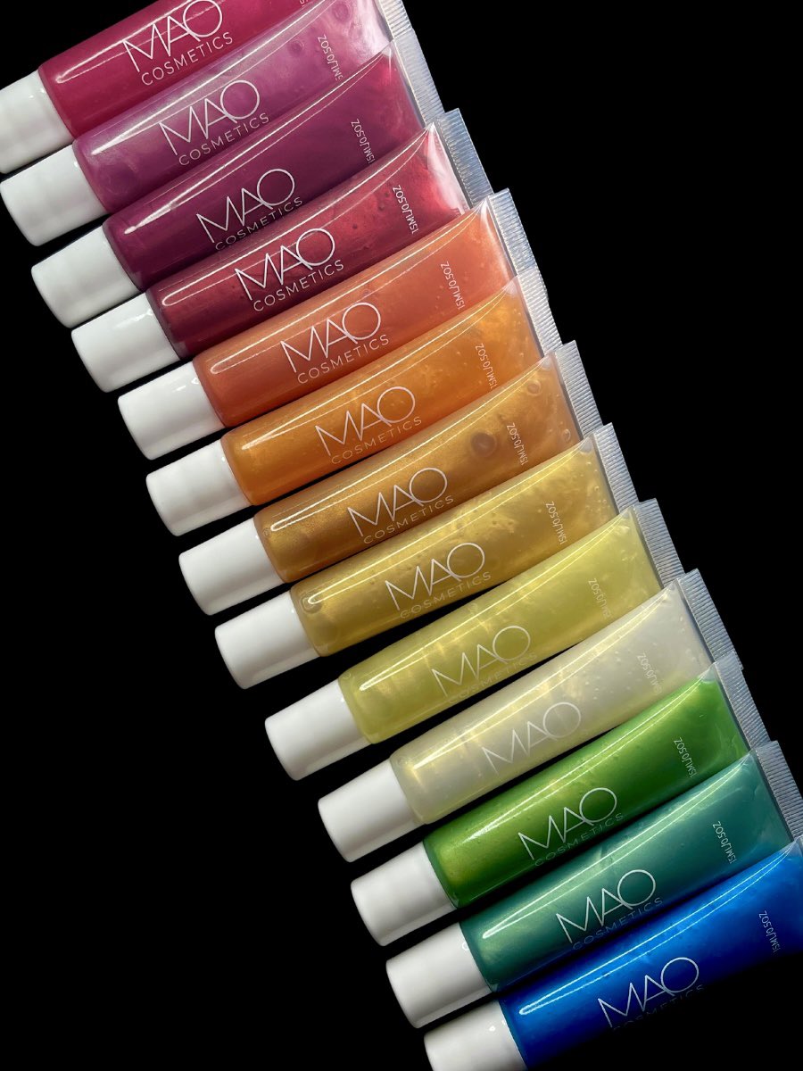 maocosmeticsltd's tweet photo. It feels like just yesterday I was making my first ever batch of lip glosses in my uni living room… Today I’ve sold thousands of glosses to customers worldwide. Somebody pinch me, I must be dreaming😭

Please retweet to help me reach my next customer (https://t.co/Cg3mndzh5Z) https://t.co/EmLyrn3O9o