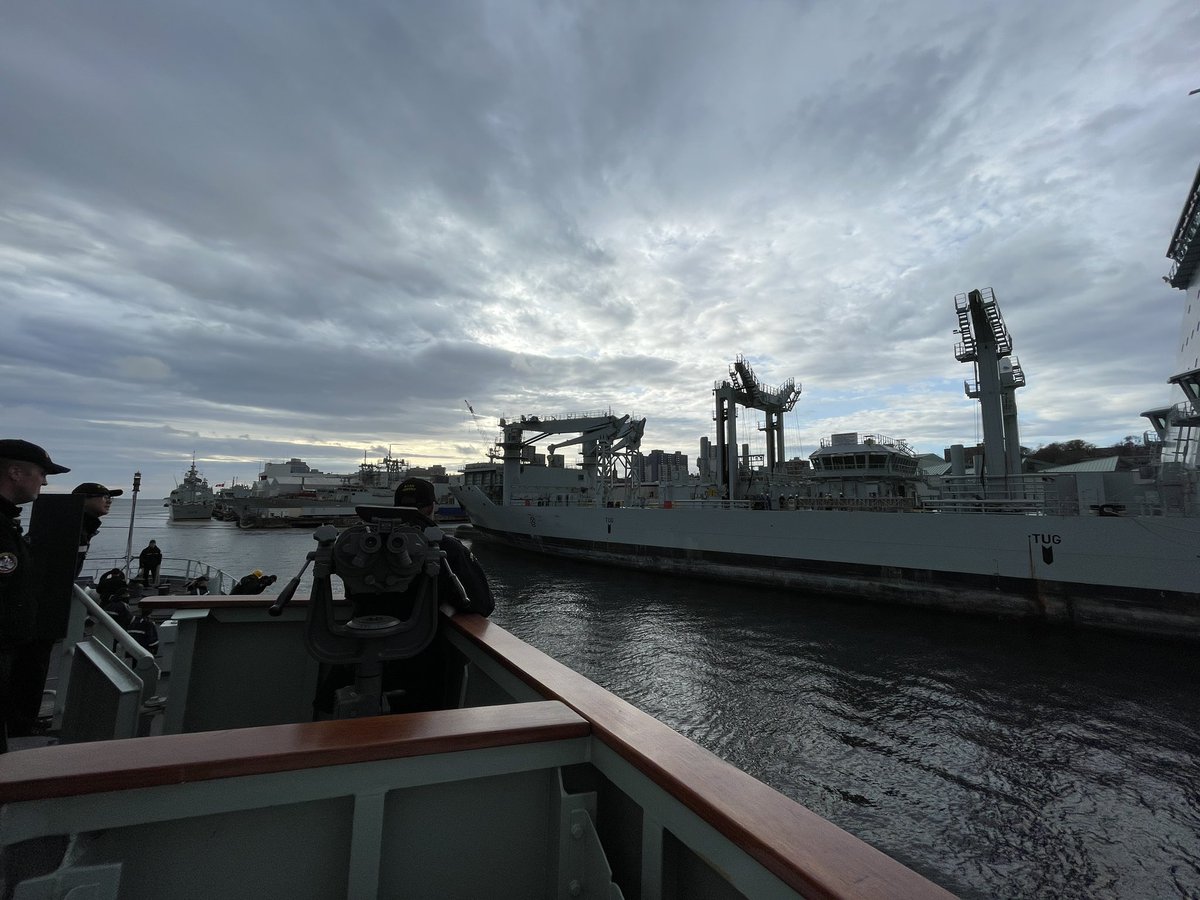 ChrisHeckman71's tweet photo. Happy to have joined @HMCSGlaceBay for the 2nd ever MCDV fuelling with our Shipmates in #MVAsterix today.
#WeGotThis, #StrongerTogether, @federalfleet, @RCN_MARLANT, @RoyalCanNavy https://t.co/7aBUl16KNC
