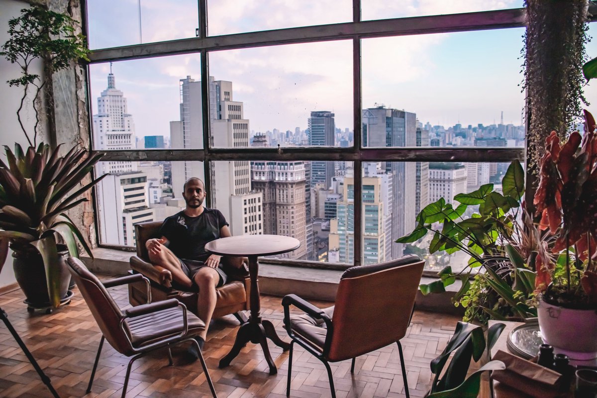 ExperimenteSP's tweet image. Hospedagem em prédio histórico com mais de 100 espécies da mata atlântica: experimentesp.com.br/2022/11/17/uma…