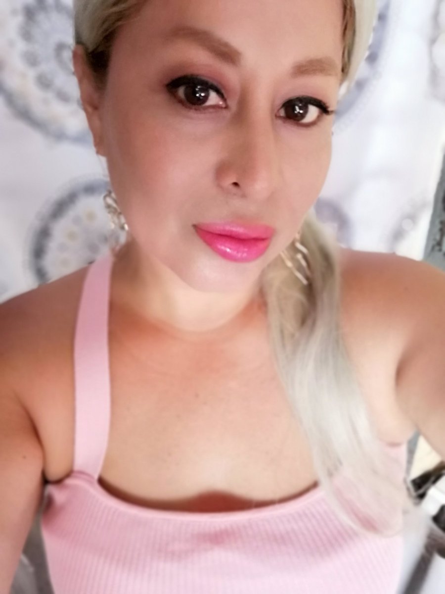 lucho por lo que quiero
supero lo que me duela
y valoro lo que tengo🥰