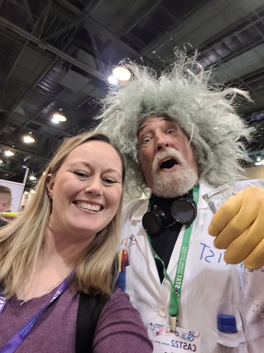 mrsmulter's tweet photo. Met a Mad Scientist at #STATCAST22 https://t.co/sILeHtyiEN