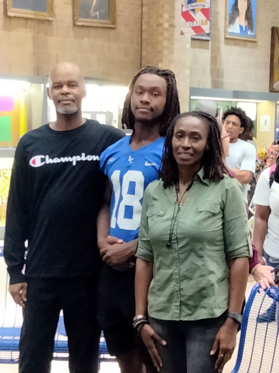 Senior night <a href="/LC_PAT_NATION/">Patriot Nation</a> <a href="/coreyxxgrey/">corey</a> <a href="/Empowerbooks/">Stephanie Matlock</a>  <a href="/TheCoachPitt/">William Pittman</a> <a href="/saincilaire/">Coach Ant Saincilaire</a> <a href="/JahmikalE/">Coach Edwards</a> <a href="/coachfletch85/">Coach Fletcher</a> 💙💛🏈