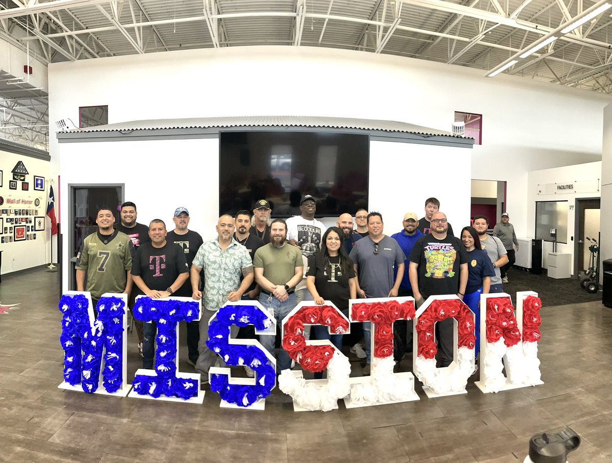 luluayala81's tweet image. DE&amp;amp;I South Texas Chapter honored our Veterans with a panel conversation and luncheon. Thank you for your time, bravery, and sacrifice for this country🇺🇸 #Diversity #Equity #Inclusion @SueStew92 @CHI_KarinaP @annekeblair @HolliMartinez1 @JoyIMunoz @Aejaz_H @m_wan4life @JonFreier