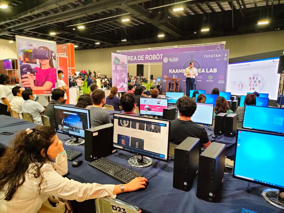 En Mérida, Carlos Meneses, Coordinador Automotriz e I4.0 en FUMEC, participó en el evento: Juntos transformemos Yucatán. Impartió la conferencia: Semiconductores y electrónica avanzada para desarrollo de productos en México: retos, oportunidades y formación de capacidades.