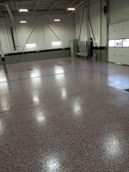 BlackBearCC's tweet photo. Adding a custom #color #epoxy #flake #floor to an otherwise gray space transformed the look and feel of this #industrial #garage.
#sexyfloor #resinous #resinouscoating #seamlessfloor #highperformance #durablefloor #industrialfloor #commercialfloor #floorcontractor #getfloored https://t.co/WR1boJ4P4a