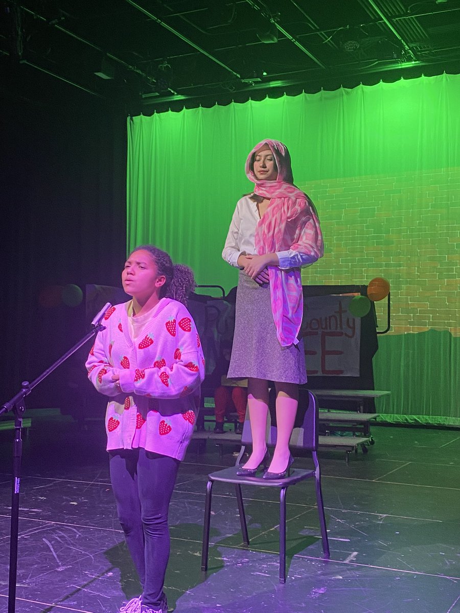 JessikaHearne's tweet photo. #OurScholarsAreSoAmazing #Talented #Play #Musical #25thAnnualPutnamCountySpellingBee 🐝 #ProudPrincipal #SupportingOurScholars #ExcellentJob #KeepUpTheGreatWork #MsDiSimone & #MrMoore https://t.co/g6Mj2fbBgI