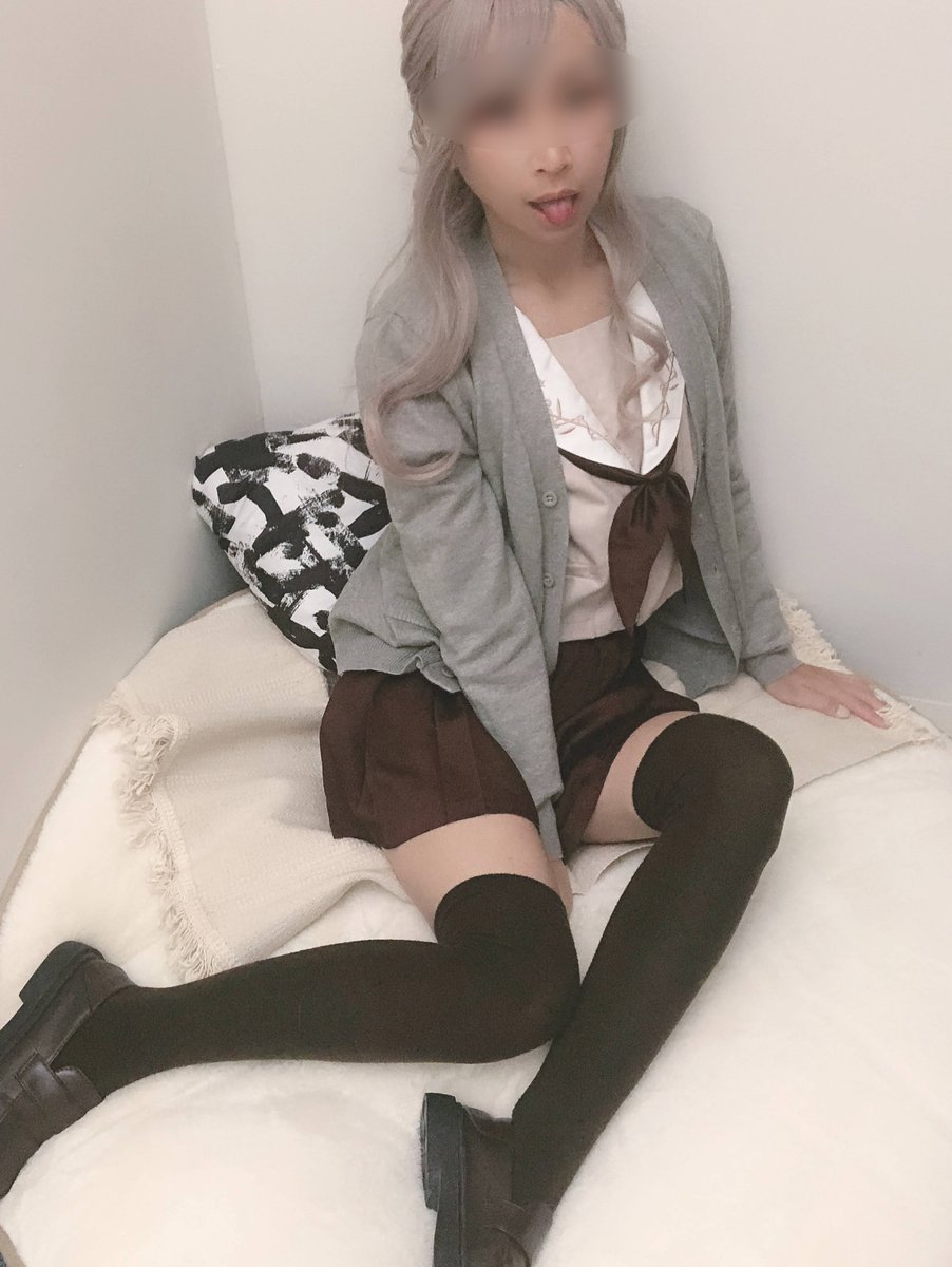 今天一個人在家❤️ https://t.co/ktSHFGJgWx