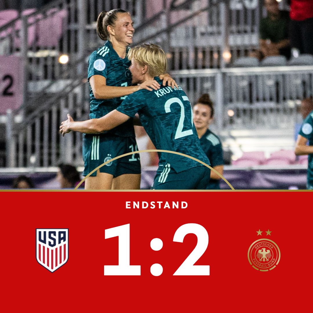 DFB_Frauen's tweet photo. ⏱ 90. Min. + 4

WAS FÜR EIN SPIEL! 🤩
LIEBEN WIR! 🤝

Wer ist noch wach? Macht LÄRM! 🙌

WIR #IMTEAM 🇩🇪 #USAGER ⚽️ 1:2
📸 DFB/Thomas Böcker https://t.co/jIGhKLbKi5