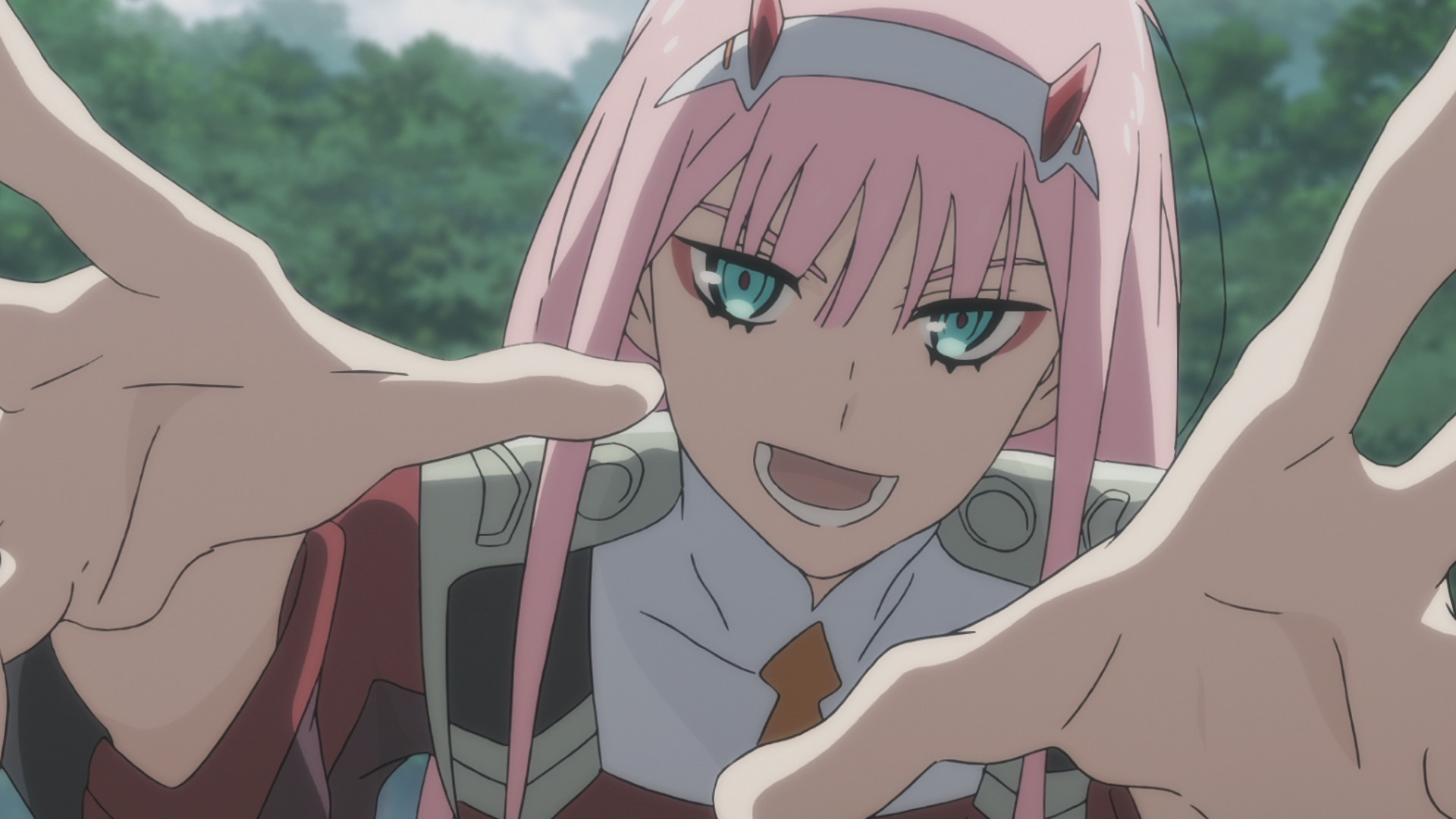 Zero two улыбается с зубиком