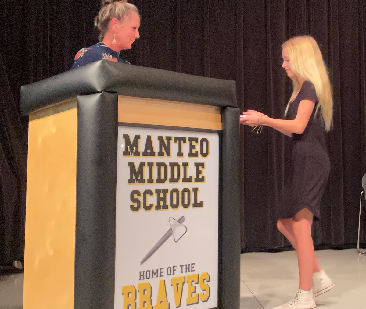 Manteo Middle AVID tweet media