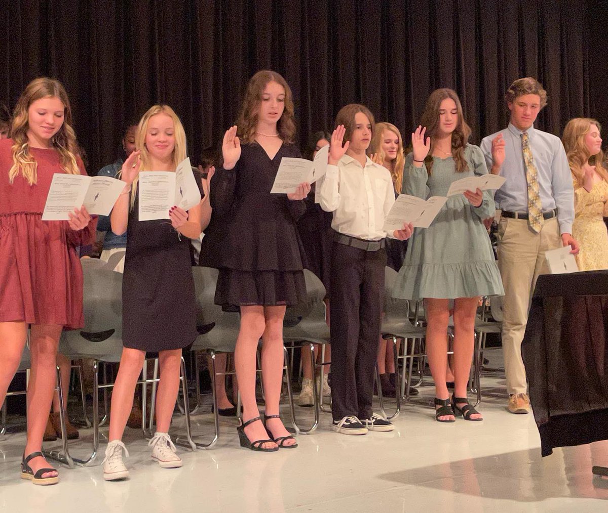 Manteo Middle AVID tweet media