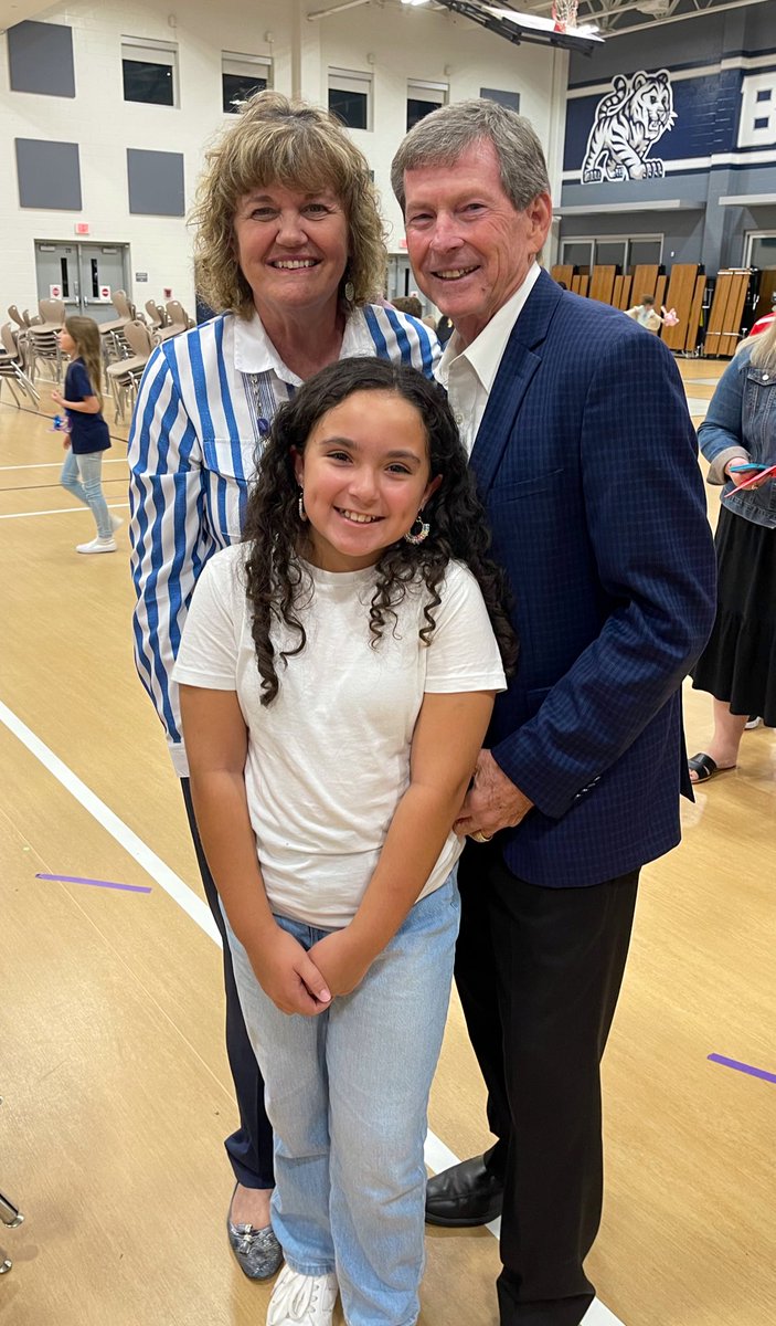 What an amazing Veterans Day concert! <a href="/JLMauterstock/">Jenny L Mauterstock</a> #bengalpride <a href="/BryantElem/">Bryant Elementary</a>