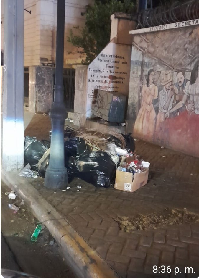 DianelvaAlmonte's tweet photo. @AbelMartinezD no quiere censo pero aparentemente si quiere basura en las calles!!! Descarado... https://t.co/0Vzl01qUtB