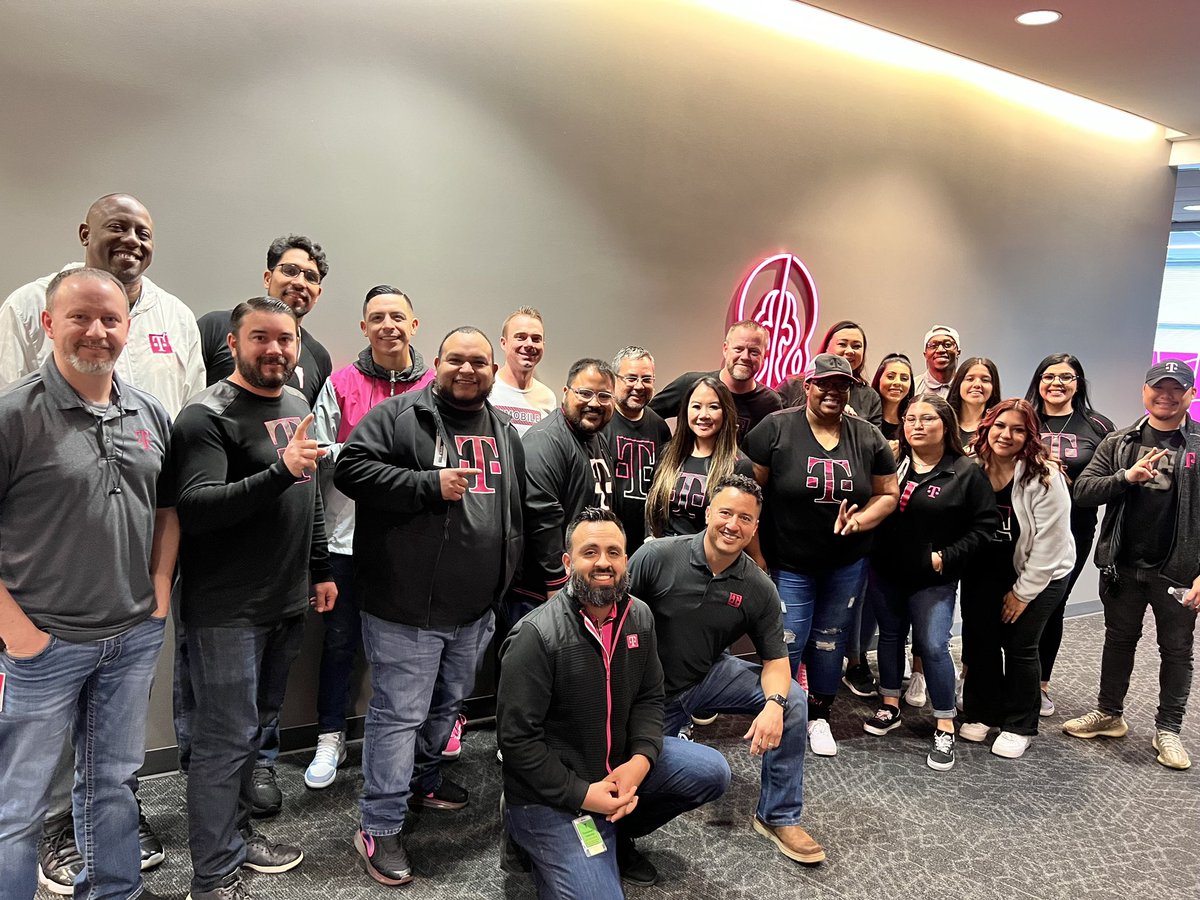 tobiastjones's tweet image. Congratulations to all of our #METROFLEX L.E.A.D graduates as they go back to their home stores!! While the stretch may be over your journey continues BE BOLD BE BRILLIANT and most of all BE YOU!!! #LEADtheWay2022