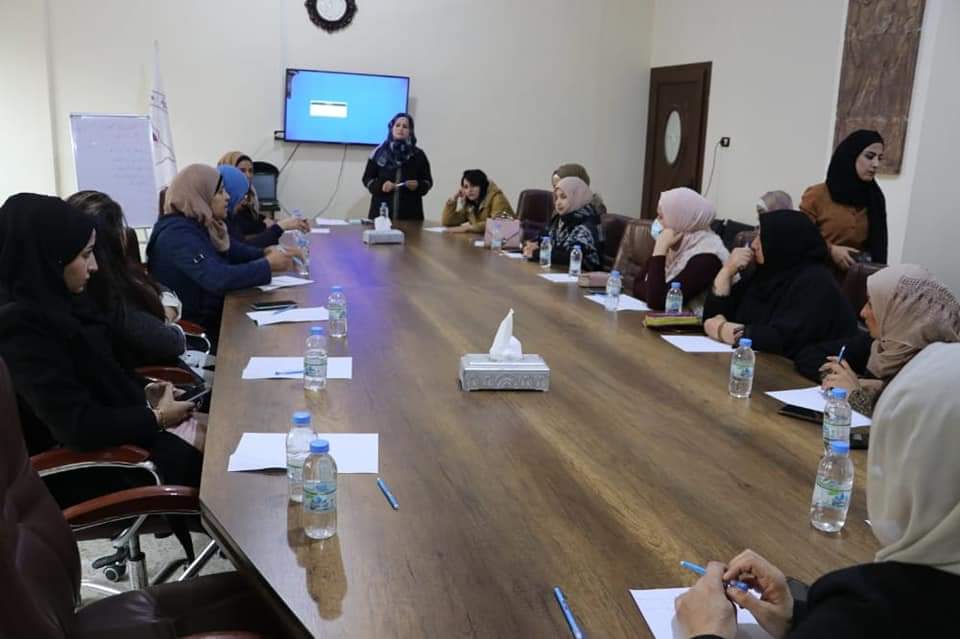 WomanSyrian's tweet photo. Al_Raqqa center of Syrian Woman Council organized on Tuesday, November 8 , a dialogue session entitled " Personal status laws in Syria" . https://t.co/6Lu7zq4GYg