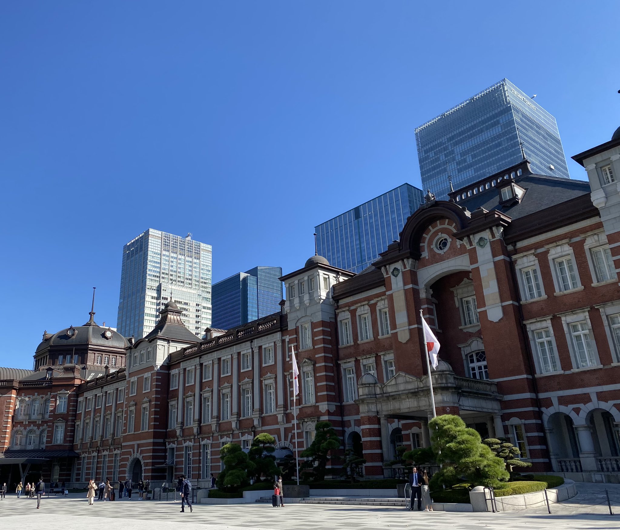 melanie-brock-on-twitter-tokyo-station-ever-so-lovely-in-and-out-am