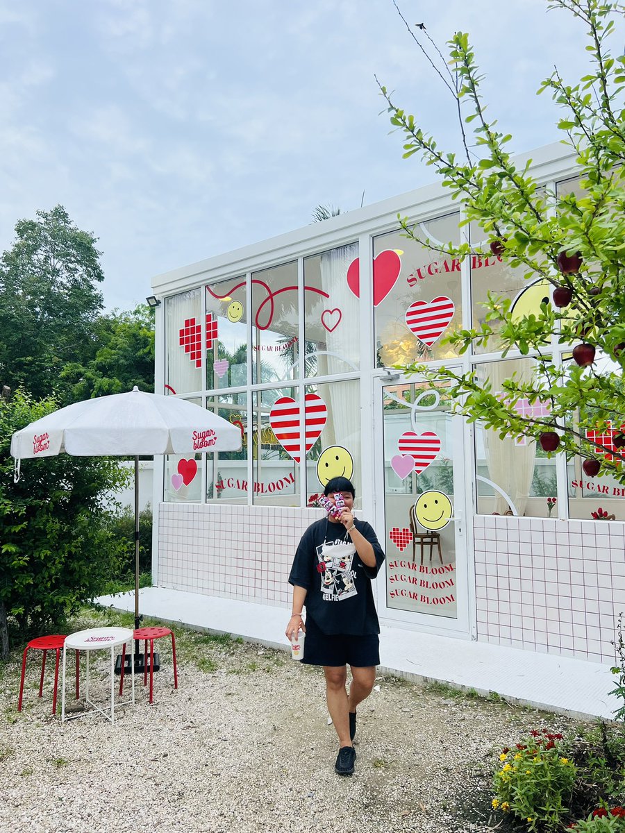 JoonSaowaluk's tweet photo. เหงานิดหน่อย แต่กินขนมอร่อยเหมือนเดิม 🍓🥤

📍 SUGAR BLOOM

#อยากพากิน 😋  #SUGARBLOOM #หัวหิน #ประจวบคีรีขันธ์ . https://t.co/jcCtZc3kmA