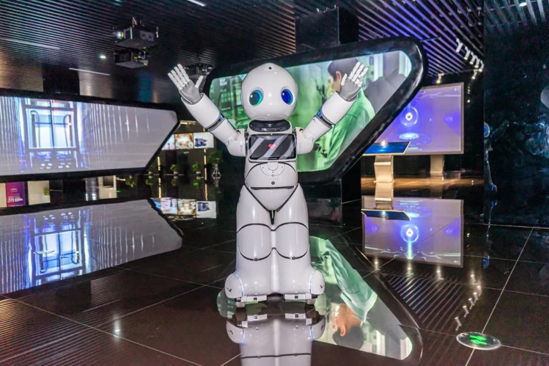 VisitNanchang's tweet photo. Today is World Science Day for Peace and Development. Jiangxi Science and Technology Hall, located in Nanchang, is famous for its creative design and futuristic facilities. It keeps inspiring children to chase their dreams of science and technology. https://t.co/wXIVf1C2vl