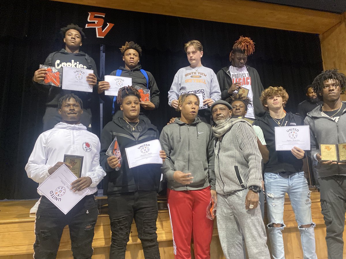 Just wanted to thank god,MY MOM,my lineman,my teammates,and my coaches because without y’all nun of this would be possible💯.Coming ten times harder next year Fahso!!!