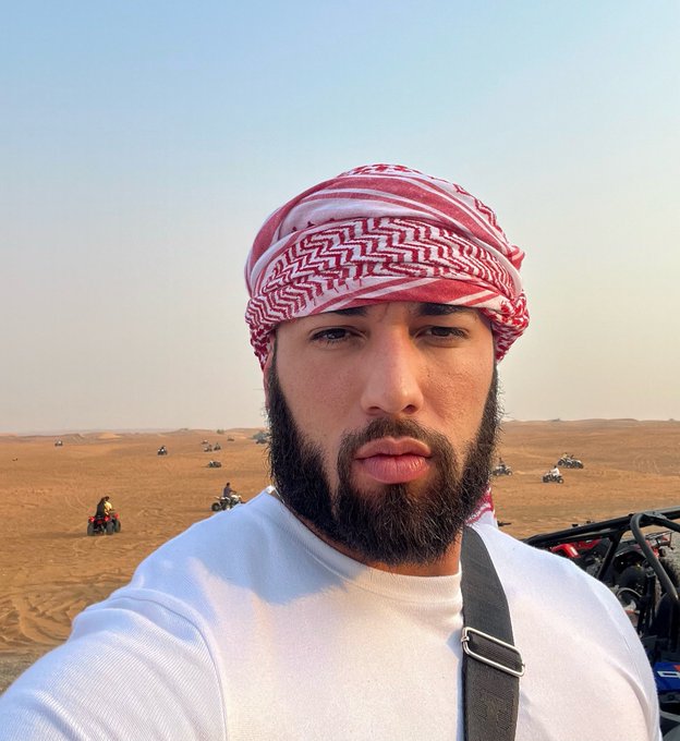 Habibi Gus 👳🏻&zwj;♂️ https://t.co/PDfBPNTnJg<a href="/tag/pride"class="tags"><span>#pride</span></a>