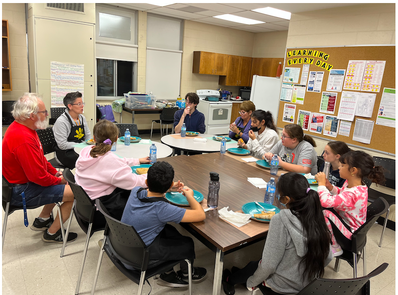 ToussaintGreene's tweet photo. You're the Chef program @HetheringtonPS
 is off to a great start! We are learning lots of cooking techniques and food safety skills. Our students invited Mr. Magone and Mr. Toldo to taste the delicious 
Southwest Vegetable Quesadillas @TheWECHU @gecdsbpro @ChampagneMrs https://t.co/Bp8DiuQ9DO