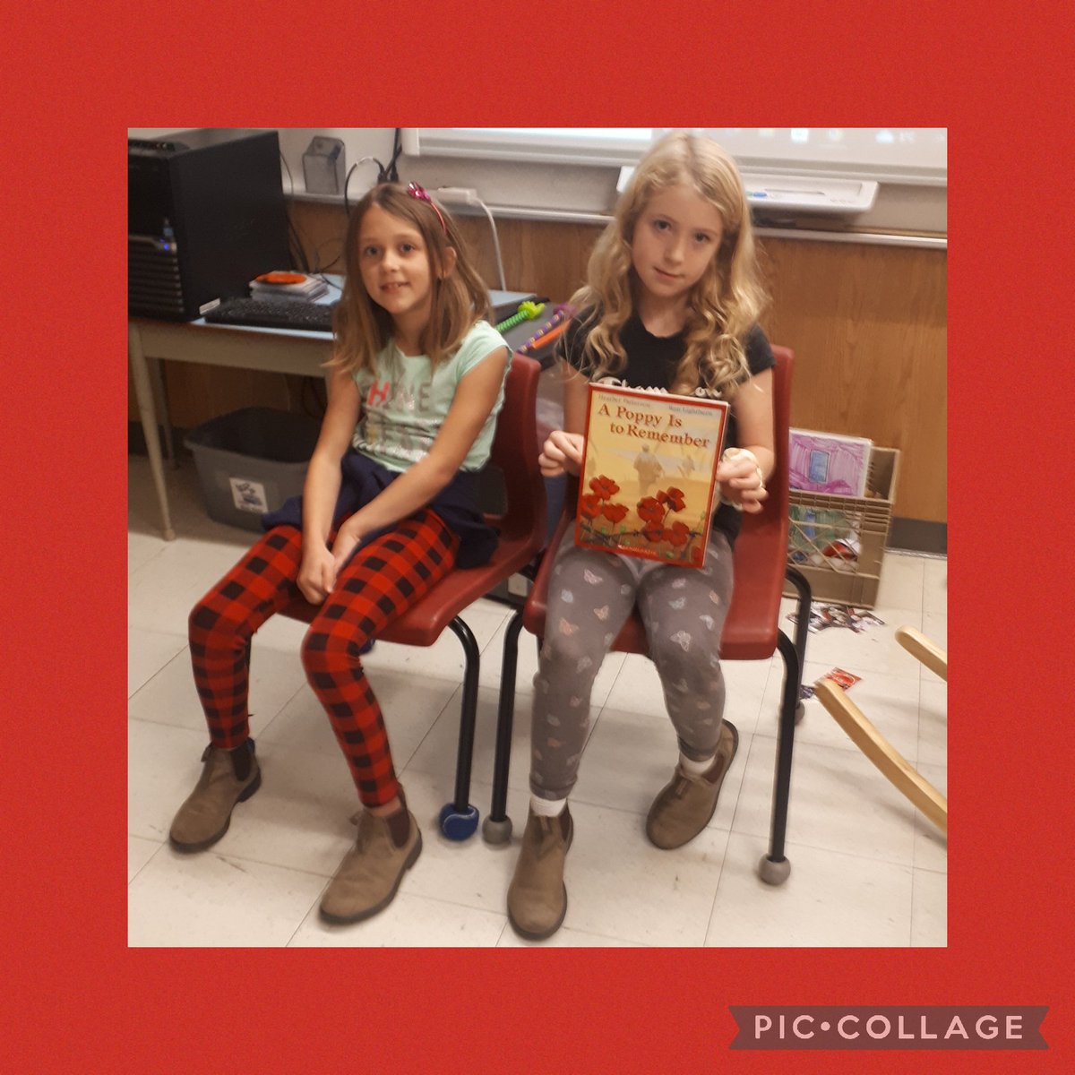 MadameWhite97's tweet photo. Merci E for bringing this beautiful book to share and read to the class and to M for helping you ❤ Bravo les amis!!! #apoppyistoremember #heros #JourduSouvenir #noublionspas  #RemembranceDay #LestWeForget @Topsail_Elem https://t.co/SI19upyegf