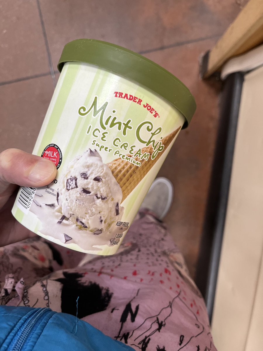bigoxymoron's tweet photo. 10 yr old: You’re going to Trader Joe’s in those Golden Girl pajamas?

Me: Yes… I have completely given up on Thursday. https://t.co/tnFMsTm0l4