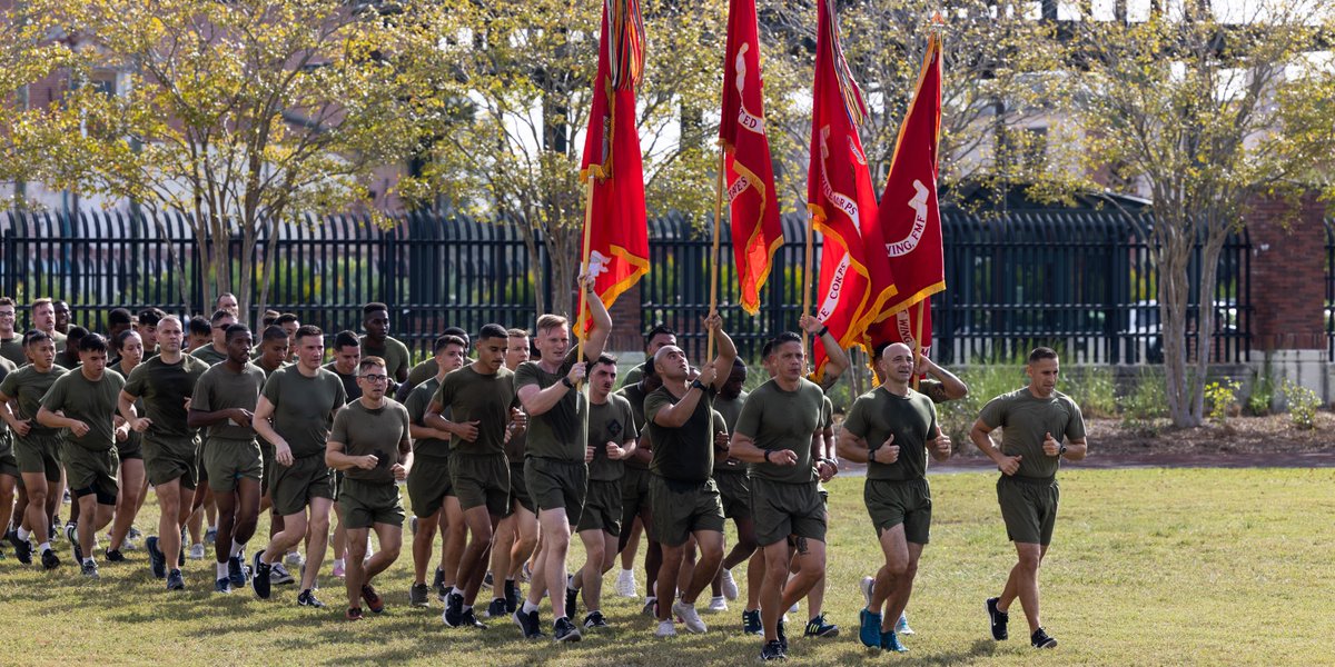 marforres's tweet photo. Marine Corps birthday run? A piece of cake.

MARFORRES and @MARFORSOUTH Marines and Sailors participate in a motivational run in New Orleans, celebrating the Marine Corps’ 247th Marine Corps Birthday. 

#HappyBirthdayMarines #USMC247 #USMC https://t.co/moMaz2Cj2V