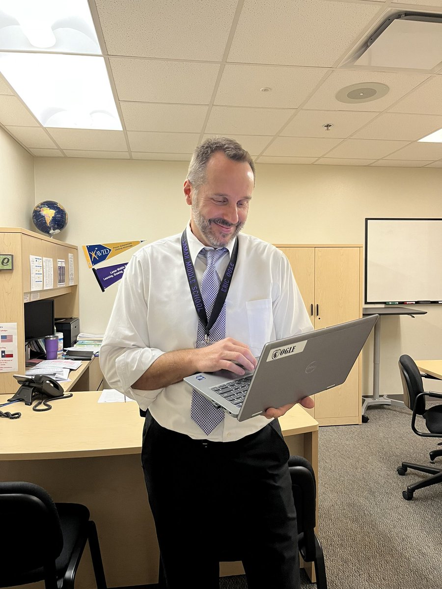 _MrsFlowers's tweet image. Thanks to @IISDTechService we’re prepared to best help #OURKIDS with these new laptops!! Shoutout to @its_shanesmith 💜 @EOgle_IISD #lamar #iisd