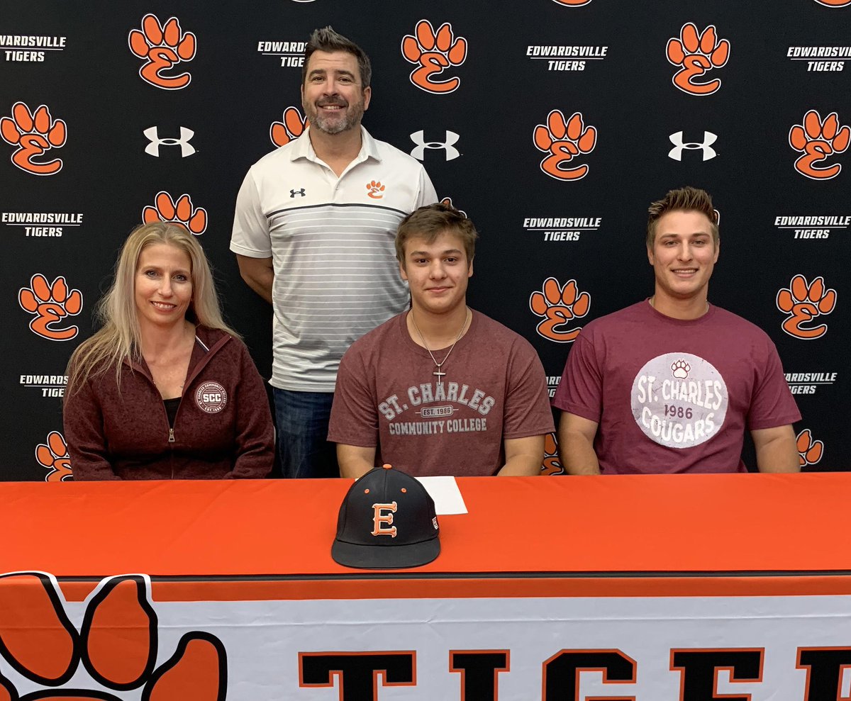 Super excited to play for <a href="/SCCCougarsBsb/">St Charles CC Baseball</a> next year! <a href="/stlprospects/">STLProspectsBaseball</a> <a href="/EvilleTigerBB/">Edwardsville HS Tigers Baseball</a>