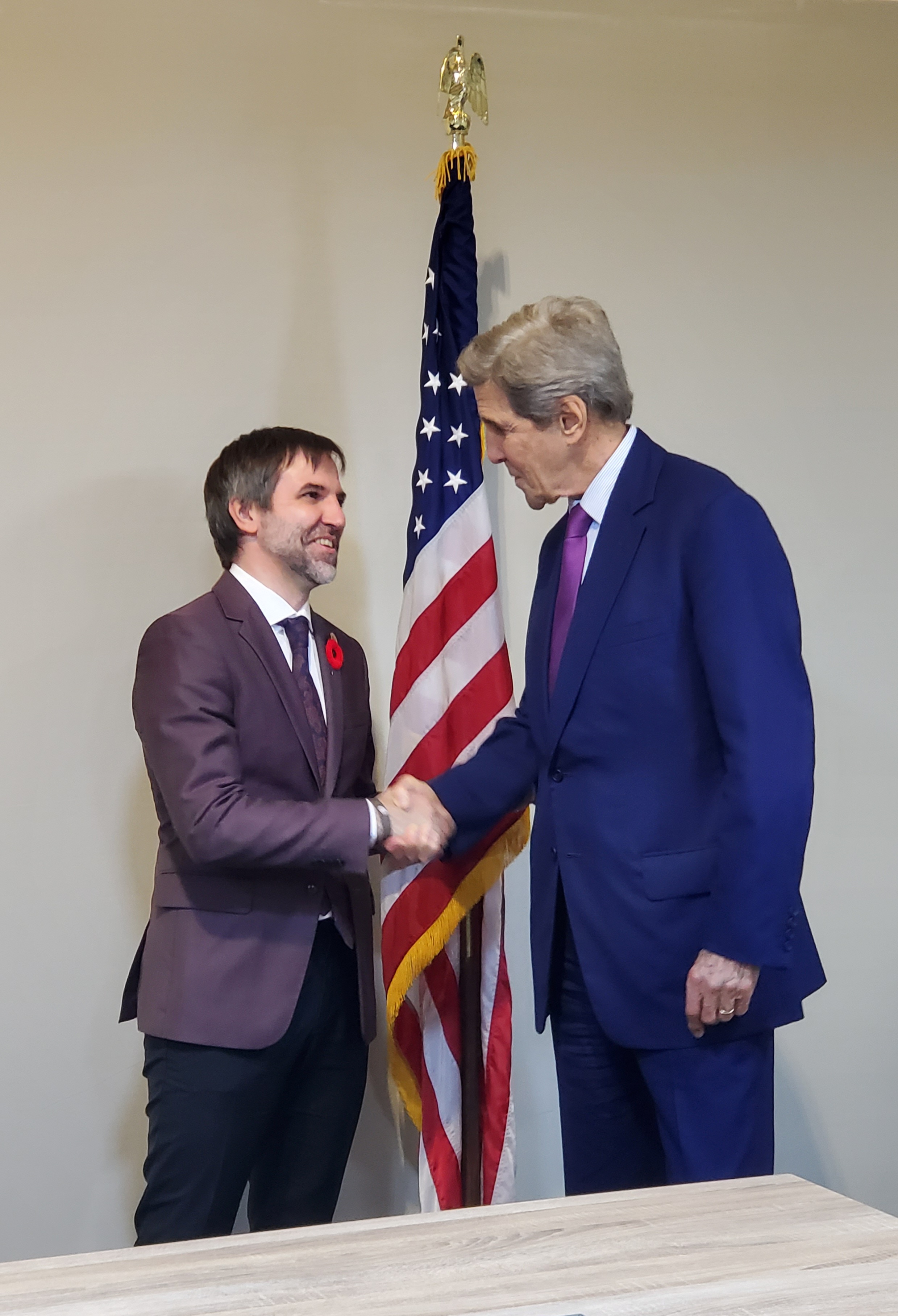 Minister Guilbeault and John Kerry U.S. Special Presidential Envoy for Climate