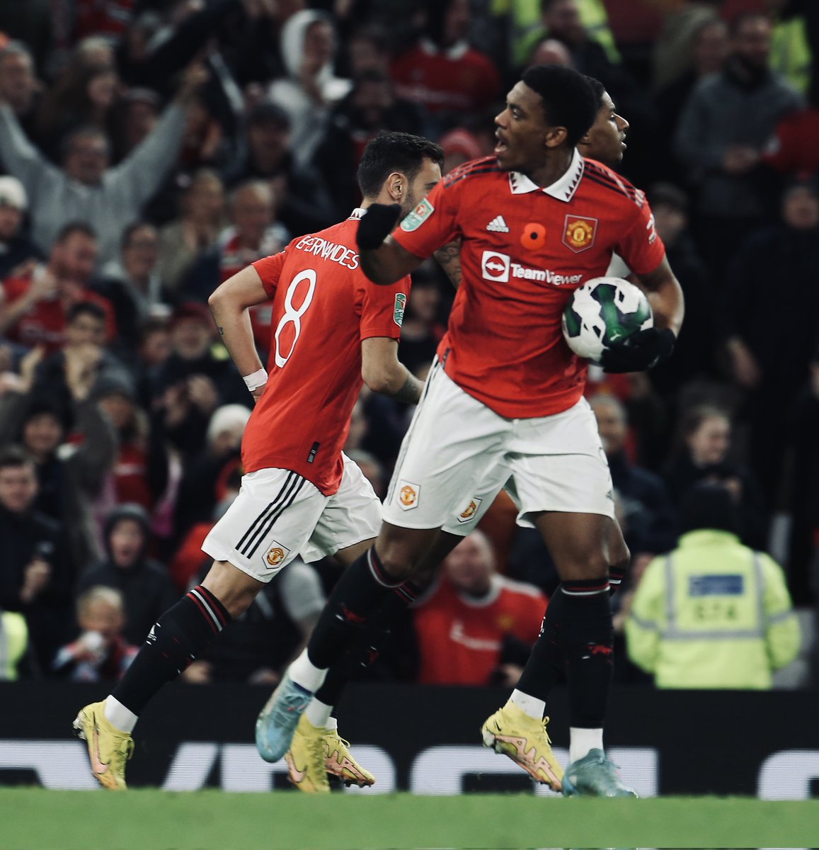 man_utd_views's tweet photo. United 4️⃣ Villa 2️⃣. Four second half goals secure a place for United in the next round of the Carabao Cup.  #MUFC #GGMU #ManUtd #CarabaoCup https://t.co/QseekVH3TV