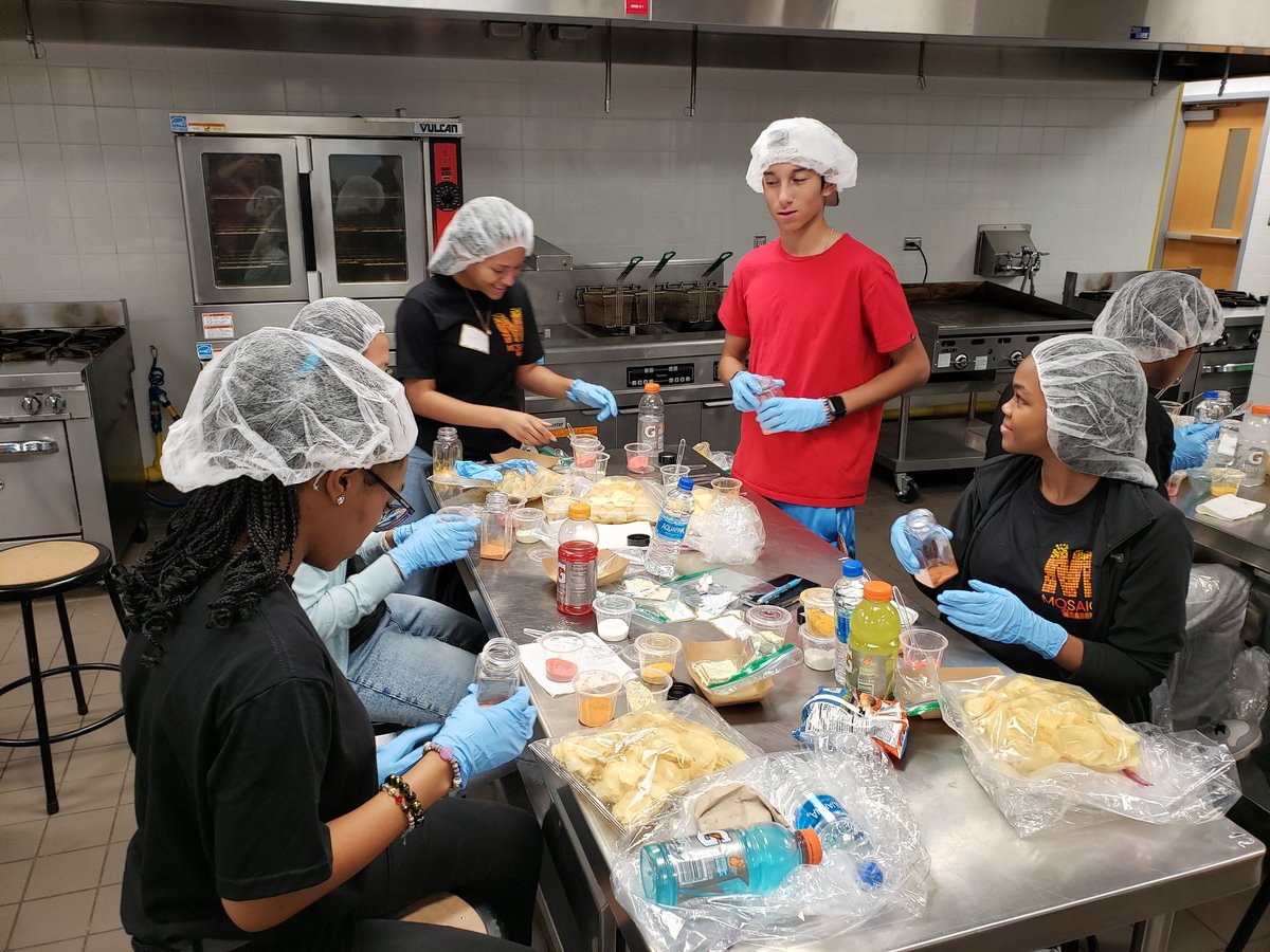 More pics from our custom seasonings for Lays chips experiment with our friends from PepsiCo and Mosaic Academy! <a href="/lecollegeready/">LE College Readiness</a> @littleelmhs <a href="/leisd/">Little Elm ISD</a> @LEHS_Principal #loboscollegebound