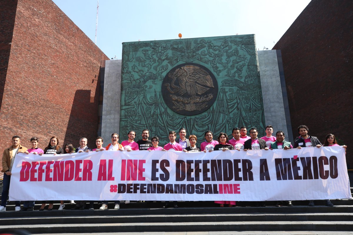 davos_reporter's tweet image. #Amiguitos encuentren las 10 diferencias... 
diputados @MovCiudadanoMX - @GPPRDmx 

Cámara de @Mx_Diputados 
@INEMexico