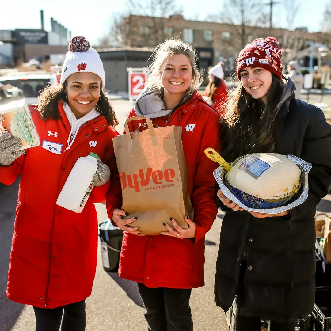 Thank you to these two drives helping fill our Thanksgiving baskets: 💙@UWBadgers for hosting 3 game drives to help Goodman. 💙 @FestivalFoods at East Wash and Verona for making us the recipient of their yearly Icon drive. See more community drives: buff.ly/3UhX1CX