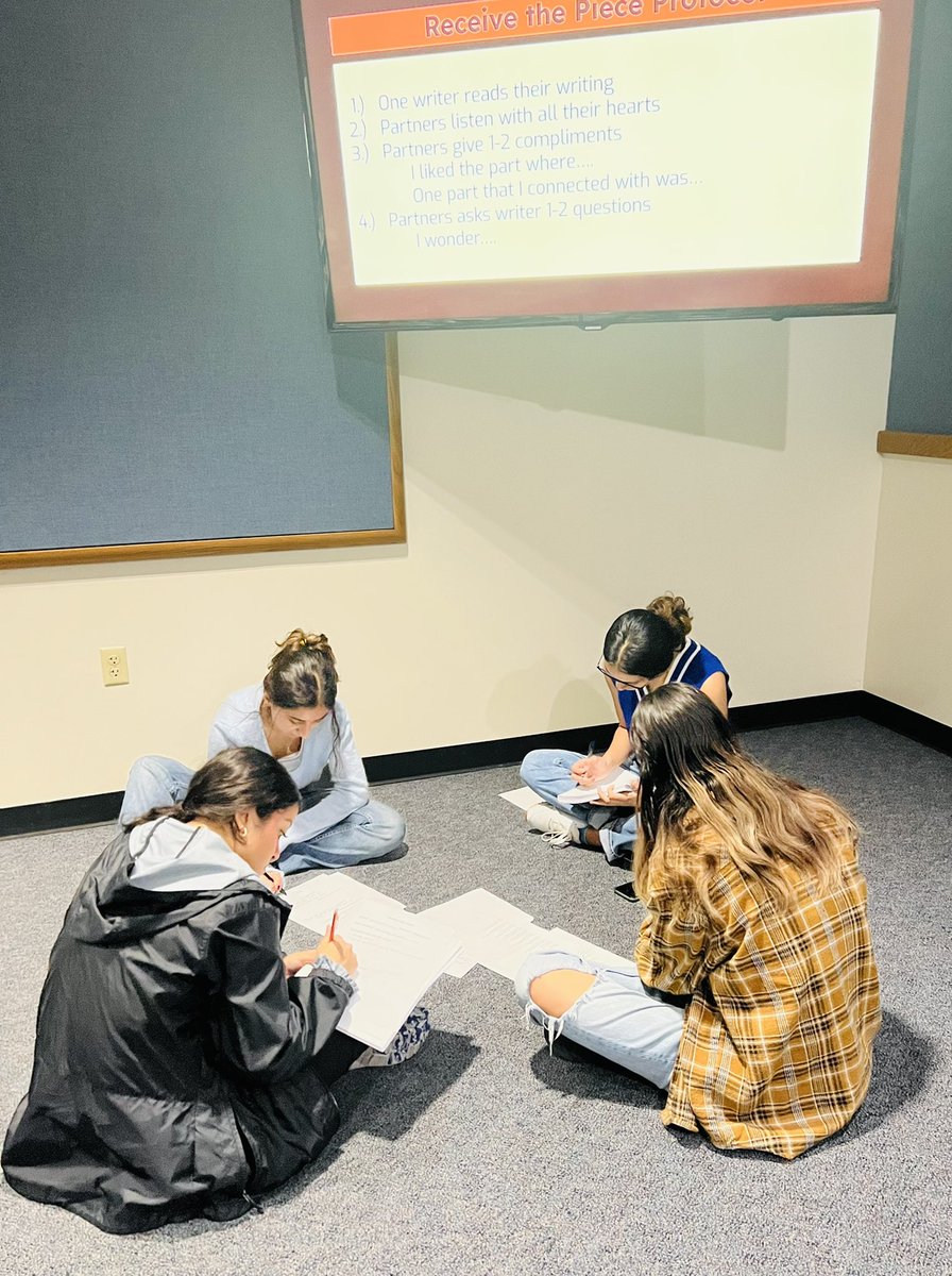 traceyhabla's tweet photo. My Signature Course Writing the in the Borderlands Revision Workshop. Receiving the Piece- listening with our entire hearts &amp; honoring the writer &amp; writing. ❤️ ✏️ #ElevateTXed https://t.co/WHbLybEtPG