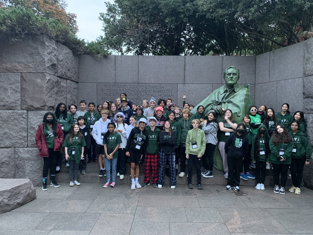 Mr_Beltran_NMS's tweet photo. Bus 2 touring the FDR Memorial #NoviDC22 @CoachSinawi @bobbiemurph https://t.co/zqczhi5kXF