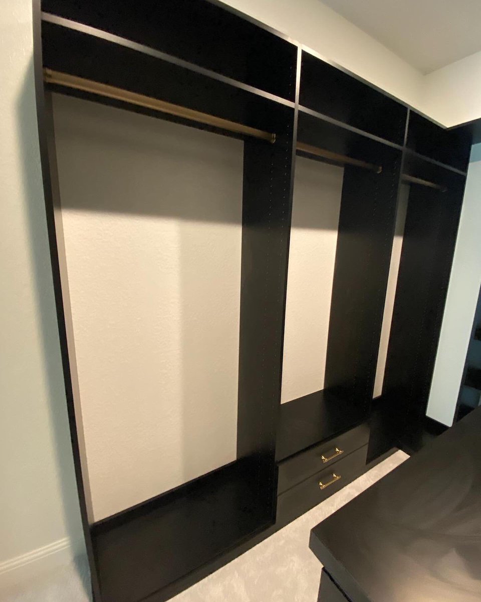 ClosetfactoryHT's tweet photo. We just love how this closet turned out! If you’re thinking of redoing your closet, call us at (281)355-7676 to schedule your free in-home design consultation!#homeorganization #closetgoals #customdesigns 
#walkincloset
#customcloset 
#closetfactoryhouston #customstoragesolution https://t.co/AHb5sFtnMk