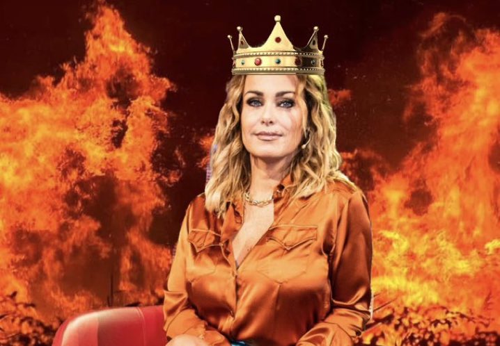 itsmc17's tweet photo. “ANTONELLA HA UNA SUA REALTÀ PRIMA DI ENTRARE QUI E LA STA PORTANDO AVANTI”
MIO DIO QUESTA REGINA
#gfvip https://t.co/lCcWN3ufoH