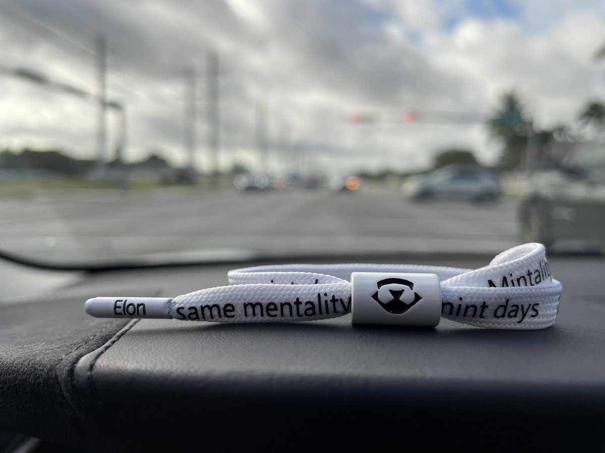 Santi_Monke's tweet photo. Happy Birthday @AnybodiesNFT !!!! Picked up my #Mintality set from @AnybodiesDAO to celebrate!!
Want yours!?!? Here’s the link!
https://t.co/R3JQ3r4kZy
@ellihandro limit is only 3 per person so you don’t sweep them all up! https://t.co/g1UDkdElef