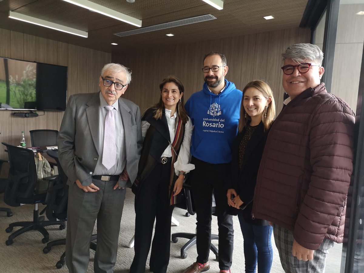 Nos sentimos orgullosos al ver el interés que muestran las instituciones de educación superior y el lugar importante que le dan al emprendimiento y la innovación, en la búsqueda del fortalecimiento de la economía del país.

¡Juntos fortaleceremos la economía de Colombia!