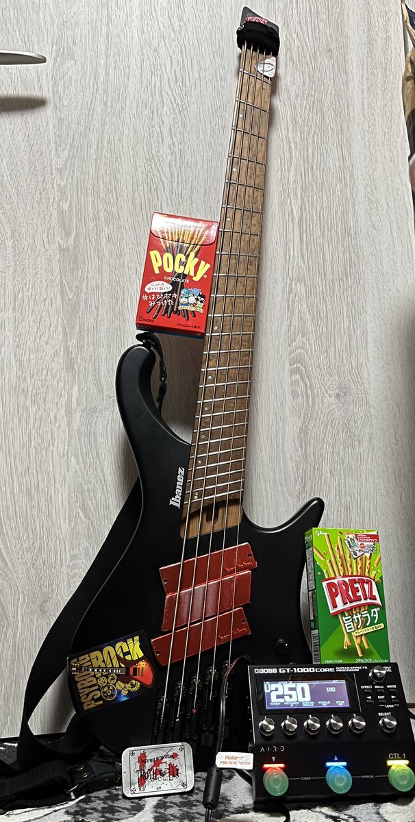 inocho_5st_bass's tweet photo. 今年もきた11/11🎸

感謝の気持ちと思いやりを忘れずこれからも走ります💪

#ベースの日
#ベースの日2022
#THEBASSDAY
#THEBASSDAY2022
#ベースの日だから好きなベーシスト晒す
#ESP
#ESPGUITARS
#AMAZE
#ANTELOPE
#IBANEZ
#EHB1005MS
#BOSS
#GT1000CORE
#ポッキープリッツの日
#はるちょんの誕生日 https://t.co/xz9q5MNbNs